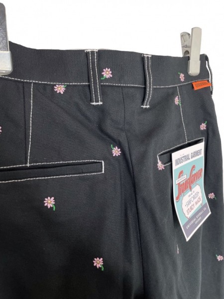 NON TOKYO(ノントーキョー) FLOWER EMBROIDERY TUCK PANTS