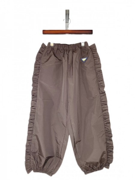 NON TOKYO(ノントーキョー) FRILL TRACK PANTS